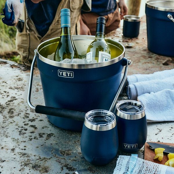 Yeti Rambler Beverage Bucket Yeti Coolers Yeti Mugs